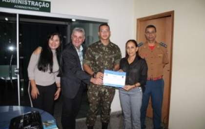 Prefeito de Três Lagoas entrega certificados a Corpo Voluntário de Emergência