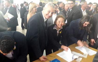 Tamiko assina convênio para pavimentação no Palácio dos Bandeirantes