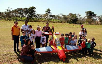 Cavalgada Entre Amigos e Aeromodelismo movimentam os festejos do Governo de Andradina