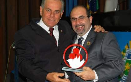 Apóstolo Ivanildo é homenageado com o Prêmio Paz e Cultura 2013
