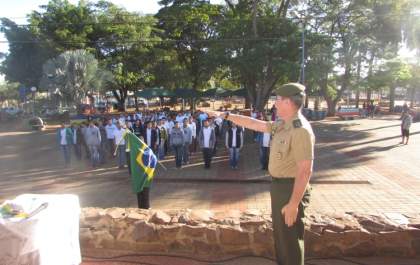 Jovens castilhenses recebem dispensa do Serviço Militar