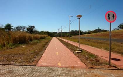 Ciclovia deve chegar à praia. Projeto do prefeito Edson prossegue