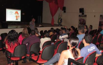 Bombeiro cobra compromisso dos alunos para curso de socorrismo