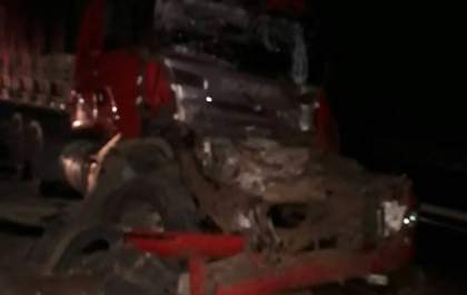 Carretas se chocam na Euclides da Cunha em Estrela d´Oeste