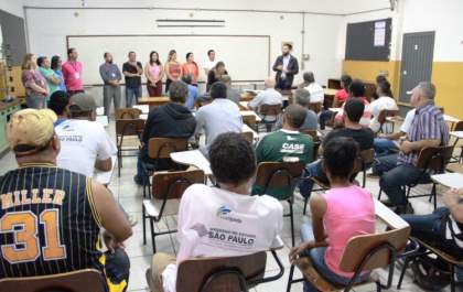 Governo de Andradina forma mais uma turma no curso de marcenaria