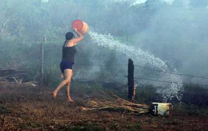 Casal de idosos escapa da morte em incêndio irresponsável em Andradina