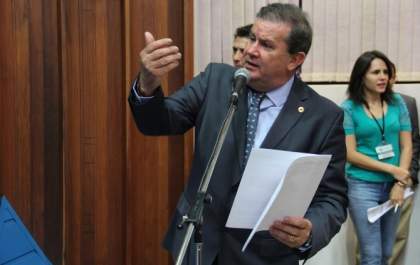 Eduardo Rocha pede a urgente recuperação do asfalto e a construção de terceira faixa na BR 262