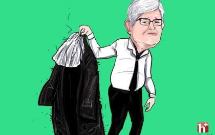 Procurador deixa a sua capa