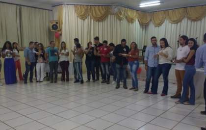 Pastoral realiza sexto encontro de namorados com Cristo