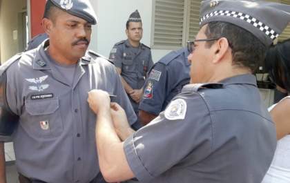 28º Batalhão homenageia policiais com entrega de láureas de mérito pessoal