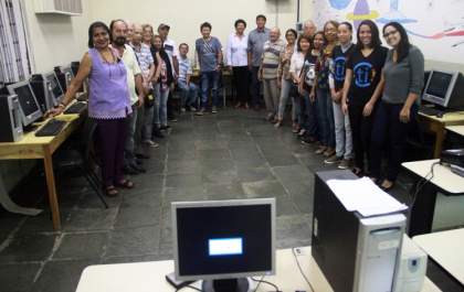 Governo de Andradina inicia aulas de informática para internet voltada à terceira idade