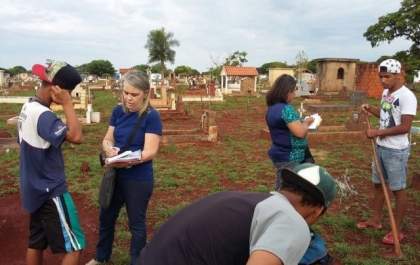 MTE flagra 14 crianças em situação de trabalho infantil em cemitérios