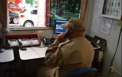 Por telefone, bombeiro auxilia mãe e salva bebê de 15 dias