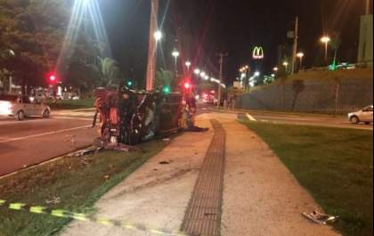 Motorista de acidente que matou advogada permanece foragido
