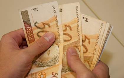 Golpistas são presos após falsos depósitos para 'comprar' caminhões