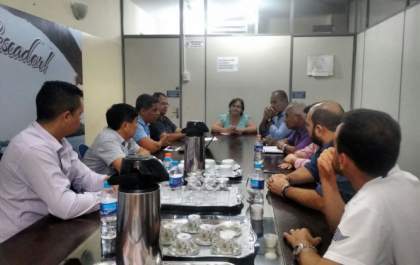 Prefeita Fátima discute construção das 254 casas com gerente da CDHU