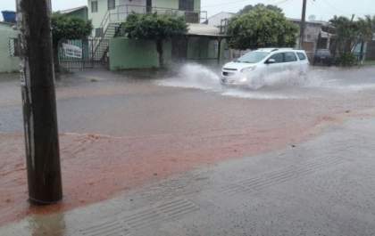 Com 7 milímetros de chuva, Capital já tem pontos de alagamentos