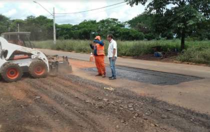 Via de acesso ao Bairro Jupiá começa a ser recuperada