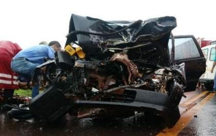 Casal de idosos morre em colisão com caminhão na rodovia MS-276
