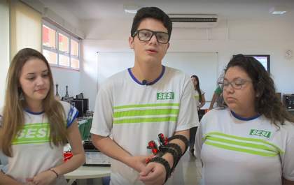 Alunos de MS desenvolvem bengala eletrônica
