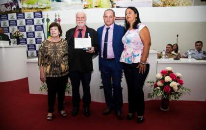 Salvador Placco Neto recebe homenagem da Câmara de Andradina
