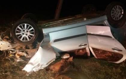 Pastor e esposa sofrem acidente após colisão com cavalo na pista
