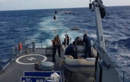 Brasil envia três embarcações para buscas de submarino argentino