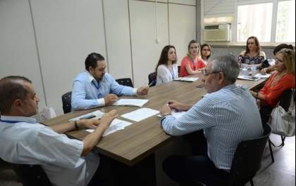 PROCON promoveu reunião com representantes de empresas de telefonia
