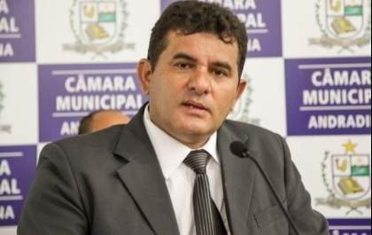 Depois das academias ao ar livre, vereador Silas Carlos conquista parquinhos infantis