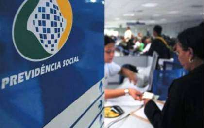 Aposentados e pensionistas começam a receber segunda parcela do 13º salário