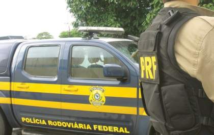 Com mandado de prisão em aberto, idoso é preso por estuprar a neta