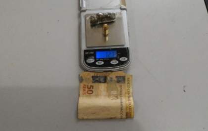 Adolescente de 14 anos é apreendido por porte ilegal de munição e tráfico em Três Lagoas
