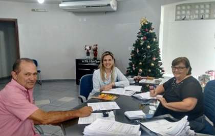Prefeita Fátima assina contrato com CIEE para contratação de estagiários