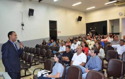 Equipes da Vigilância e Saneamento participam de palestra motivacional