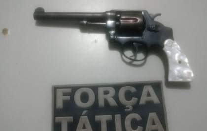 De folga, comandante da PM prende torcedor com arma de fogo