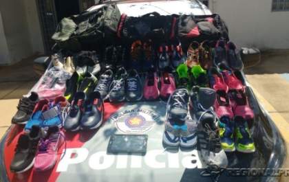Ladrão “trapalhão” furta loja e deixa bolsa com seus documentos