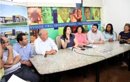 Hospital Universitário será construído numa única etapa, diz Simone
