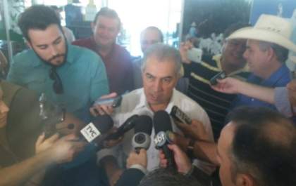 Governador Azambuja chega em Três Lagoas para autorização de obras e projetos