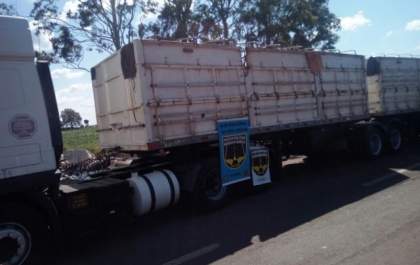 Carreta é apreendida com 2,4 toneladas de maconha