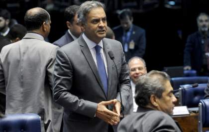 Aécio diz ser vítima de ‘armadilha’ com participação da PGR