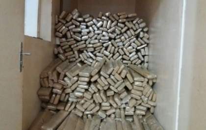 Motorista é preso com mais de 700 kg de maconha em Up