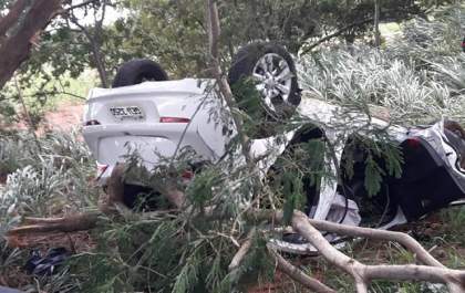 Garoto morre em capotamento na Cmte. João Ribeiro de Barros entre Junqueirópolis e Dracena