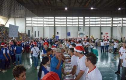 Assistência Social entrega cestas básicas e brinquedos e encerra Natal Solidário