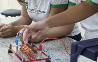 Escolas de MS tiveram 21 projetos selecionados para feira científica de SP
