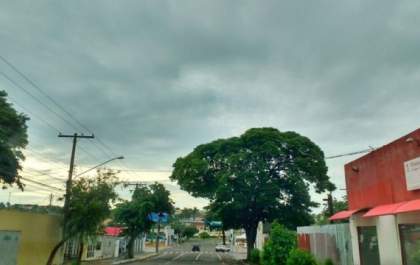 Natal será de dia nublado com chuvas e trovoados isoladas em todo o Estado
