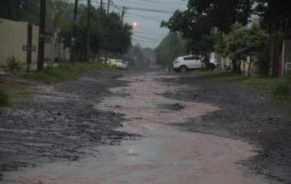 Com temperaturas estáveis previsão é de céu nublado e pancadas de chuva de acordo com Inmet