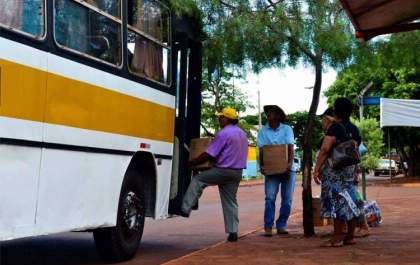 MEC proíbe carona em ônibus escolar