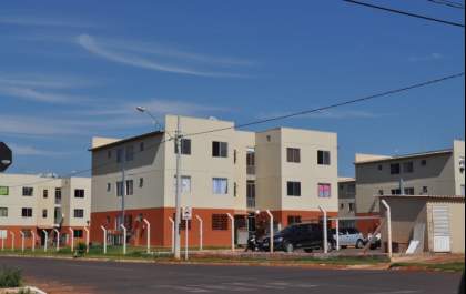 Companheiro com ciúmes, joga mulher do 2º andar de apartamento em Três Lagoas