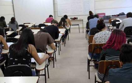 Prova do concurso para auxiliar sanitário e médico acontece neste domingo