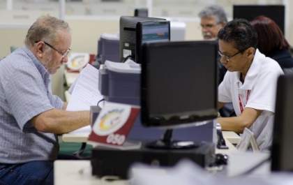 Aposentados que ganham mais que o mínimo terão reajuste de 2,07%